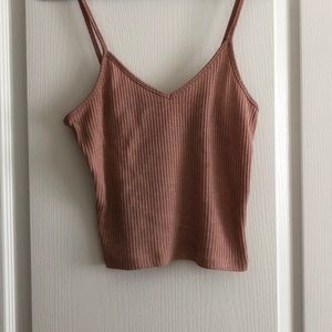 UBRAN OUTFITTERS CROP TOP